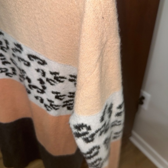 size small Pink extremely warm sweater absolutely beautiful - Picture 5 of 5